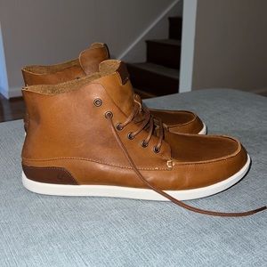 OluKai chestnut Nalukai casual boot. Size 11.